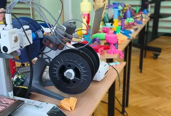 Dzień Technologiczny w szkole – dzieci poznały tajniki druku 3D
