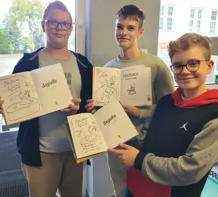 Paweł Wakuła w Bibliotece Miejskiej – spotkanie autorskie pełne humoru i historii