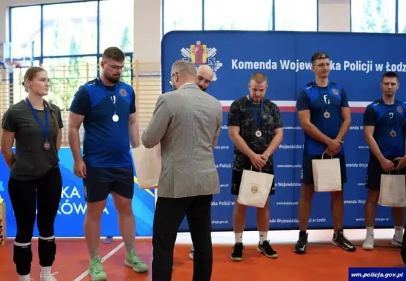 III Mistrzostwa Polski Policji w Piłce Siatkowej: Warmińsko-mazurscy policjanci na podium