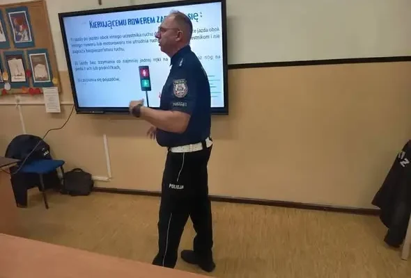 Uczniowie z Iłowa-Wsi uczyli się ratować życie i jeździć bezpiecznie