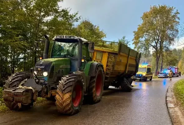 Wypadek z ciągnikiem rolniczym pod Lejławkami Wielkimi – dwie osoby ranne