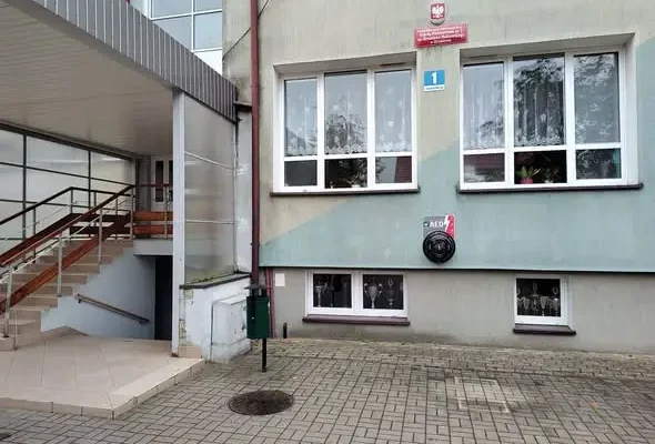 AED w Szkole Podstawowej nr 3 – prezent na 45-lecie placówki
