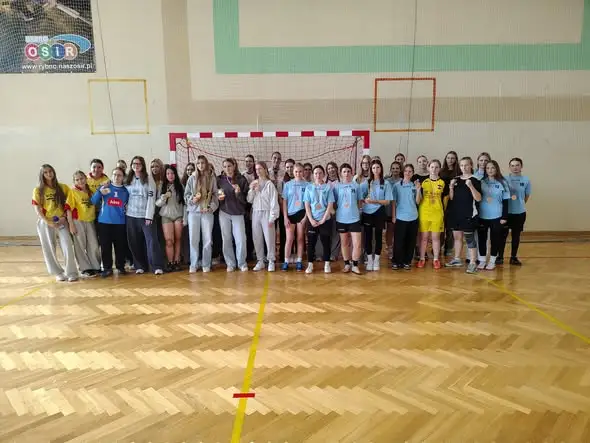 Uczniowie Zespołu Szkół w Rybnie z sukcesami w powiatowych turniejach piłkarskich