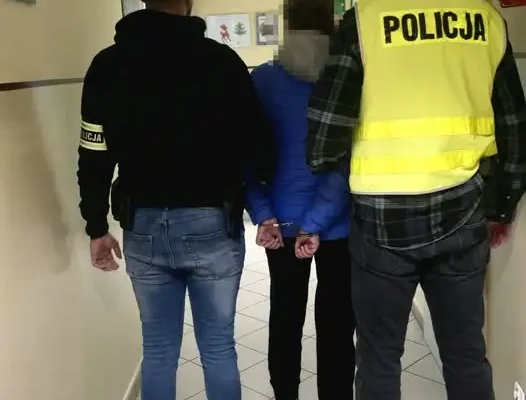 57-latka z Ornety okradła sąsiada seniora. Usłyszała 22 zarzuty