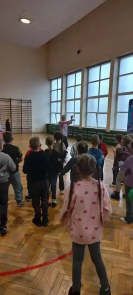 Taniec zawitał w Szkole Podstawowej nr 1 w Lidzbarku – pokazy Centrum Tańca Wasilewski Felska
