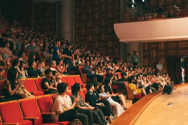Spektakl „Twarda miłość” Olsztyńskiego Teatru Głuchych w MDK Działdowo